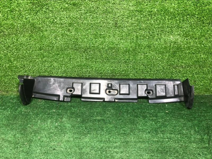 Дефлектор радиатора Land-Rover Discovery 3 (2004-2009)