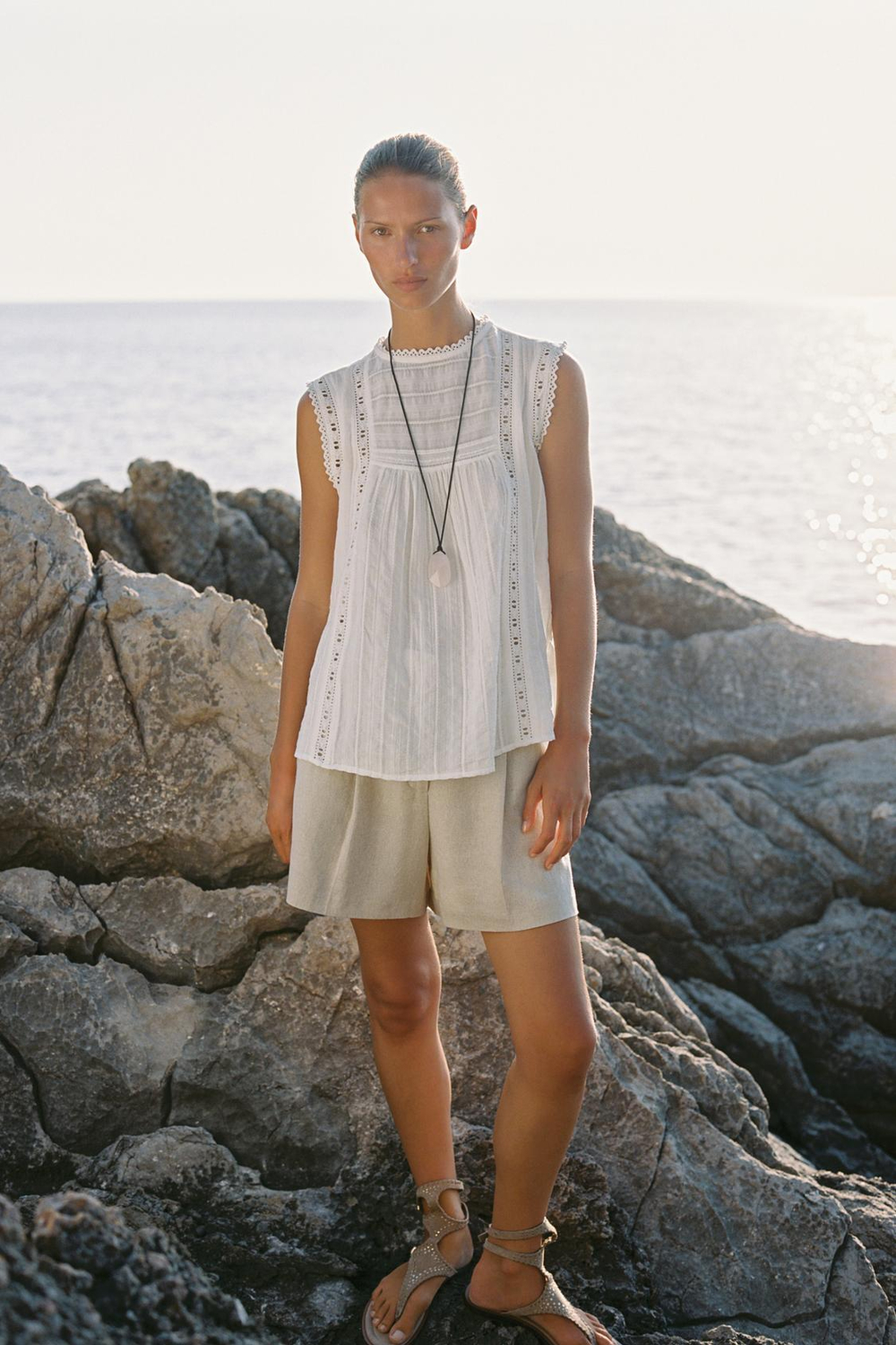 ZARA РОМАНТИЧНЫЙ ТОП БЕЗ РУКАВОВ, ЭКРЮ