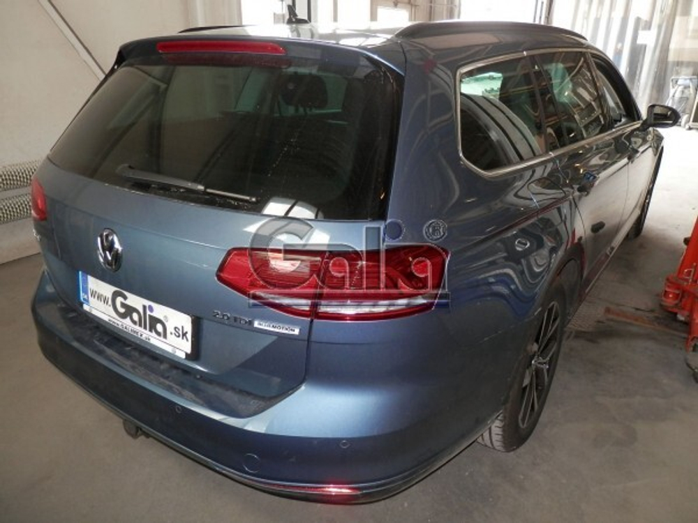 Фаркоп оцинкованный Galia V081A для Volkswagen Passat B8 седан/универсал 08/2014-, в т.ч. Alltrack B8 2015-, Skoda Superb 3 седан/универсал 03/2015-(паспорт и сертификат в комплекте)(без электрики)