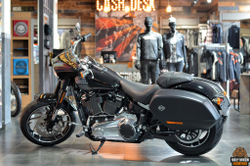 Мотоцикл Harley-Davidson Sport Glide Softail (Vivid Black)