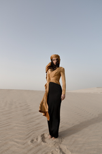 Платье макси драпированное из сатина с объемными плечами