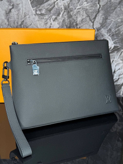 Клатч Louis Vuitton Voyage