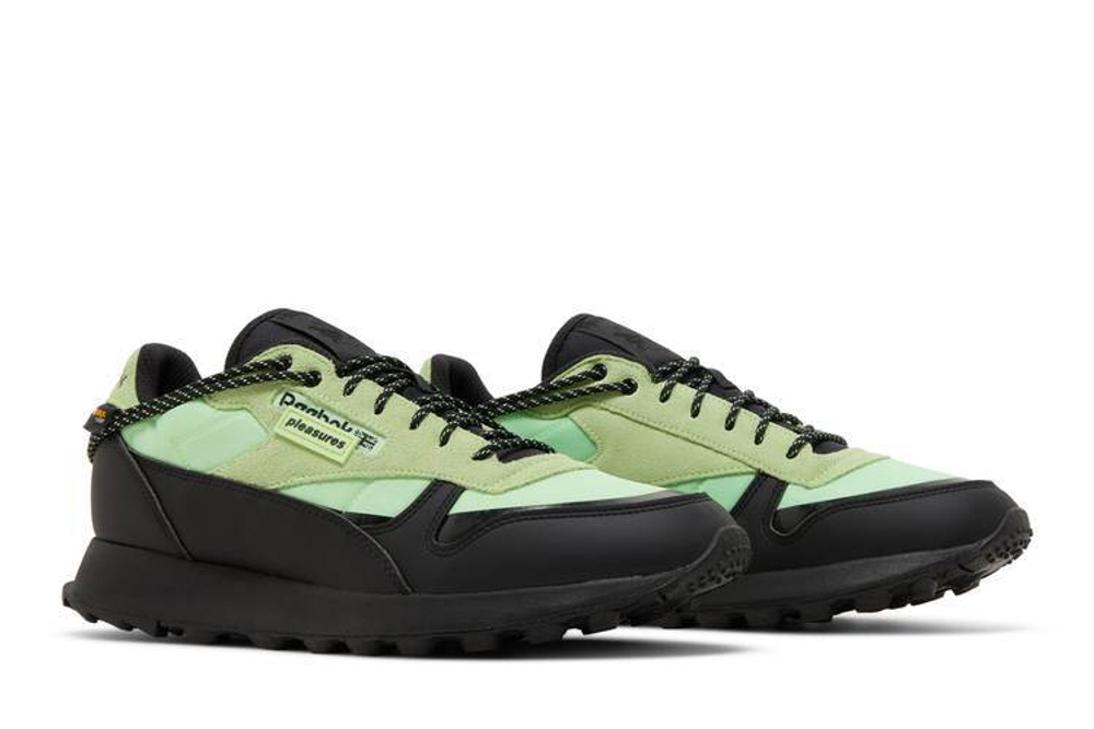 Кроссовки Pleasures X Reebok Classic Leather