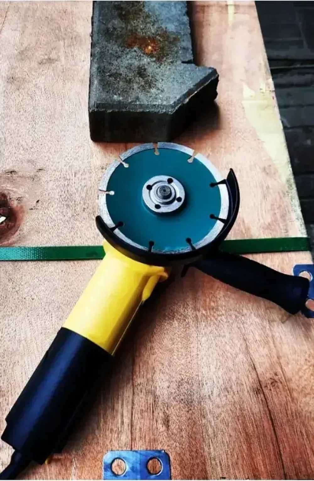 Болгарка (ушм - угловая шлифовальная машина)4м кабель БЫСТРОСЪЕМНЫЙ кожух c КОНСТАНТНОЙ РЕГУЛИРОВКОЙ оборотов 4000-11000об/мин PAG125-1100DEC Partnertool 1100Вт проф серия