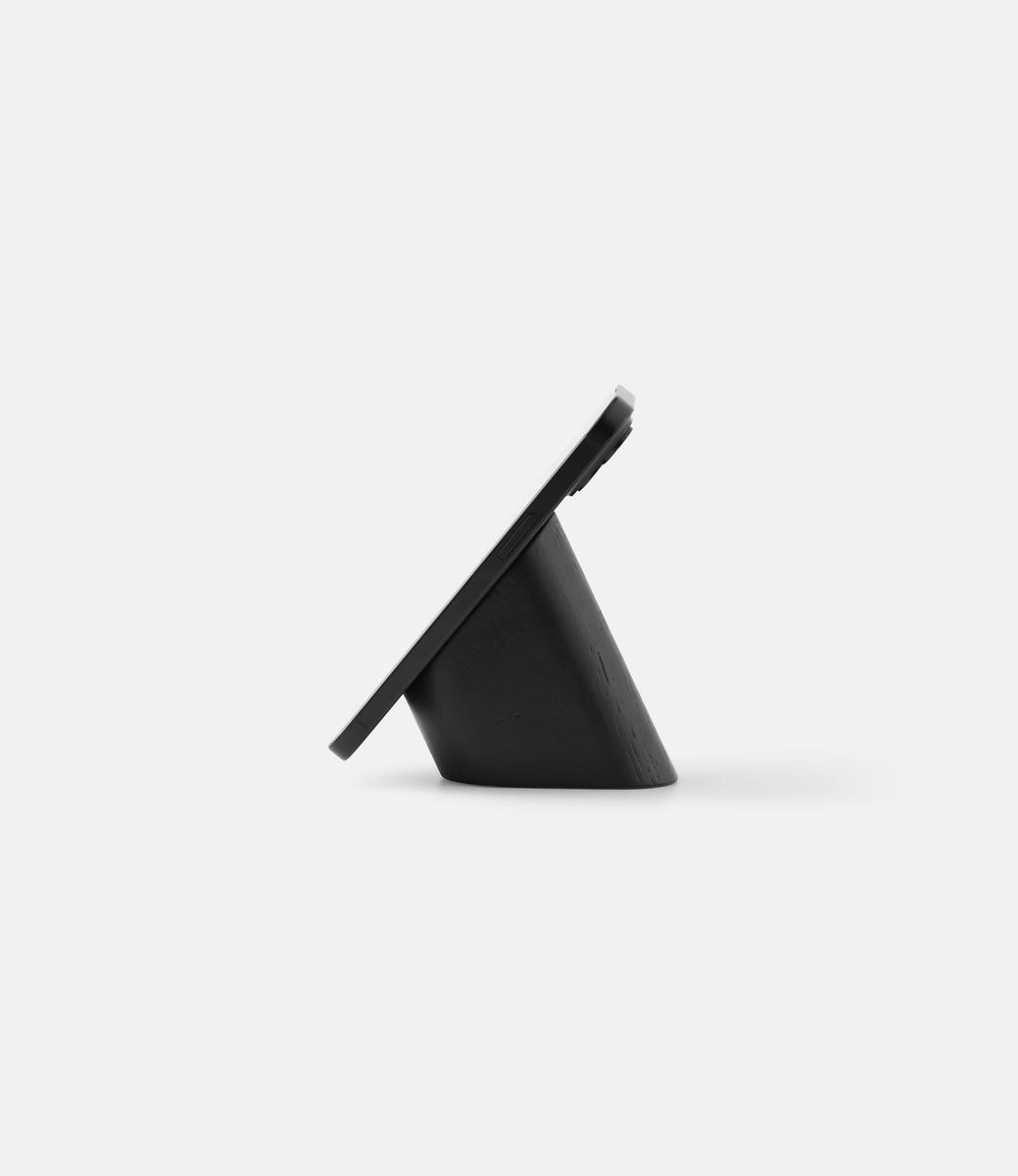 Woodendot Risco Black — подставка для смартфона