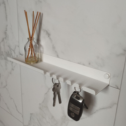 Ключница полка на 5 крючков белая
