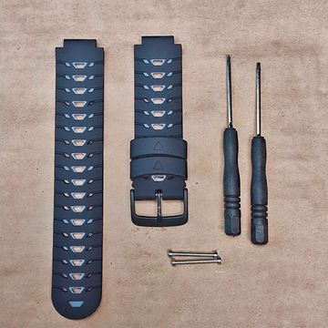 Ремешок для Garmin Forerunner 735XT / 220 / 230 / 235 / 620 / 630 силиконовый двухцветный (Черный/Серый)