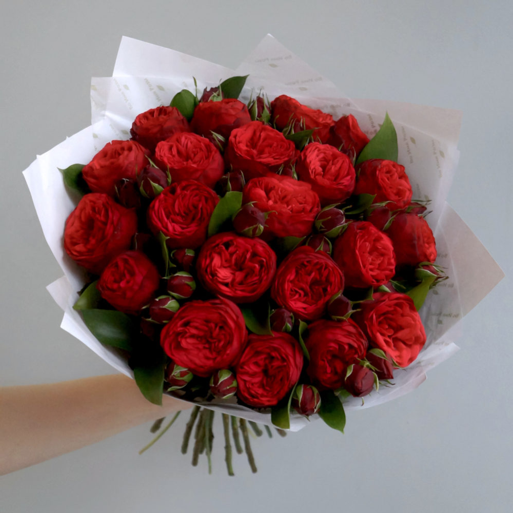 47. Большой букет из красных роз Red Piano