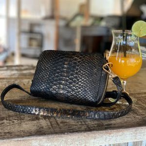 Мини сумочки из питона