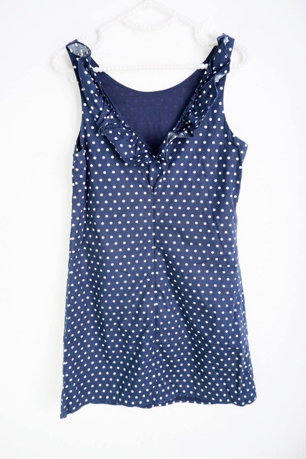 Платье Oodji в горошек модное, визуально на 40 размер