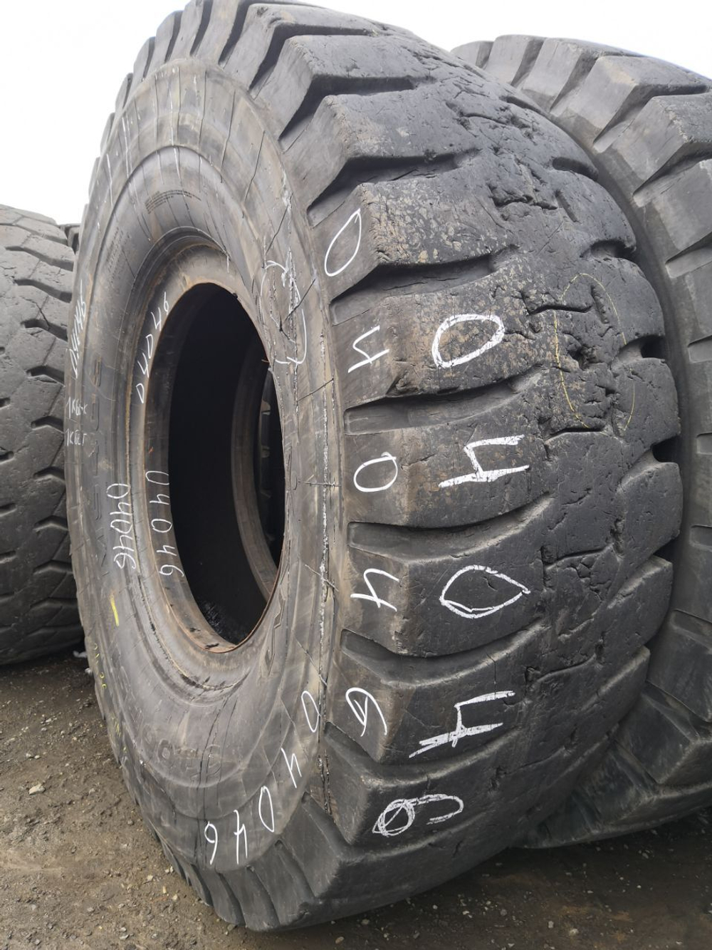 33.00R51 Maxam MS403 шина б/у