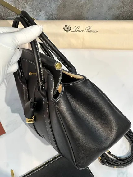 Сумка Loro Piana Loom L25 из гладкой кожи
