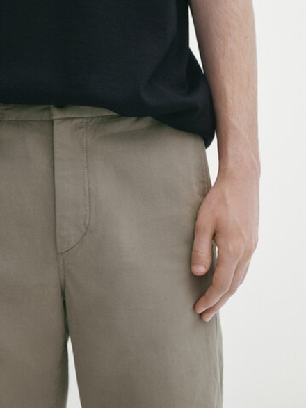 Massimo Dutti Шорты из хлопка и льна на шнурках, коричневый