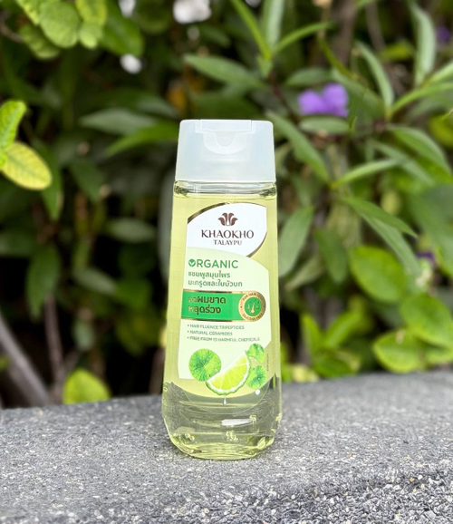 Бессульфатный шампунь Лайм и Центелла Leach Laim & Centella Herbal Shampoo Khaokho Talaypu
