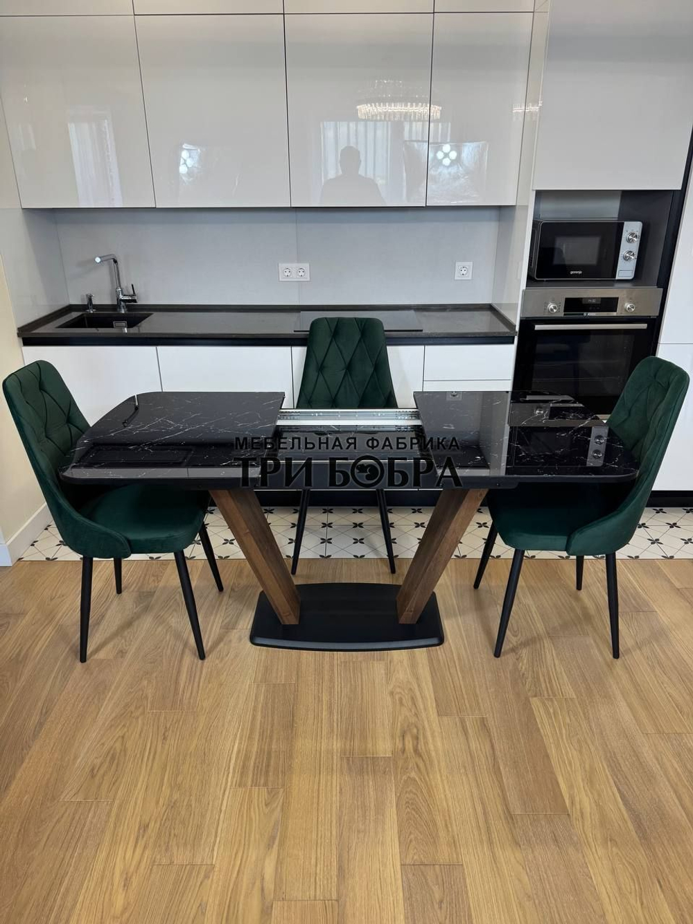 Кухонный раскладной стол "Прадо" черный мрамор и 4 стула Лондон