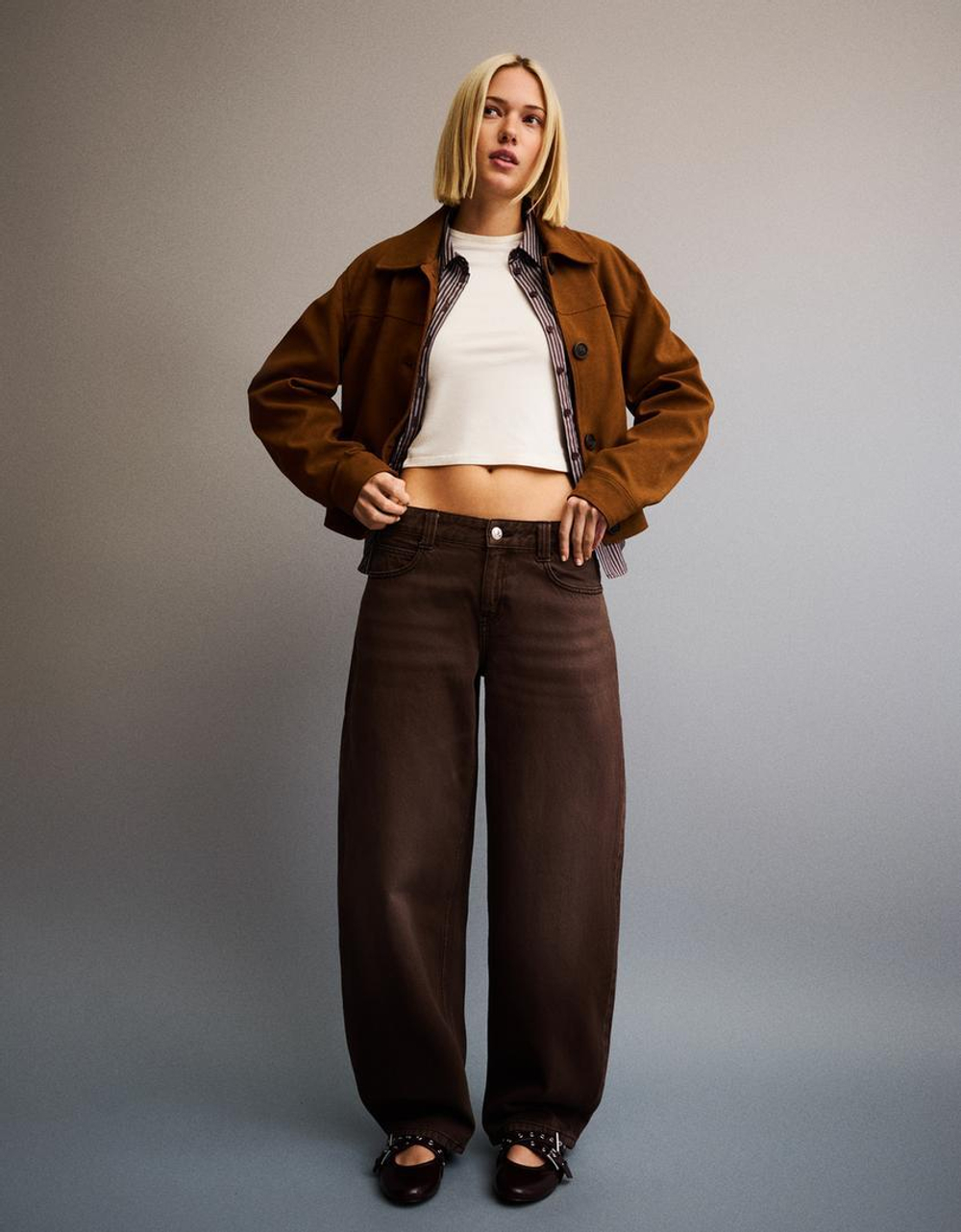 BERSHKA ДЖИНСЫ BALLOON, КОРИЧНЕВЫЙ