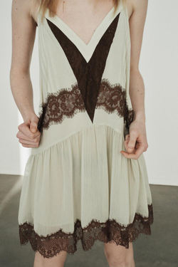 ZARA КОРОТКОЕ КОМБИНИРОВАННОЕ ПЛАТЬЕ С КРУЖЕВОМ, КОРИЧНЕВЫЙ/ЗЕЛЕНЫЙ