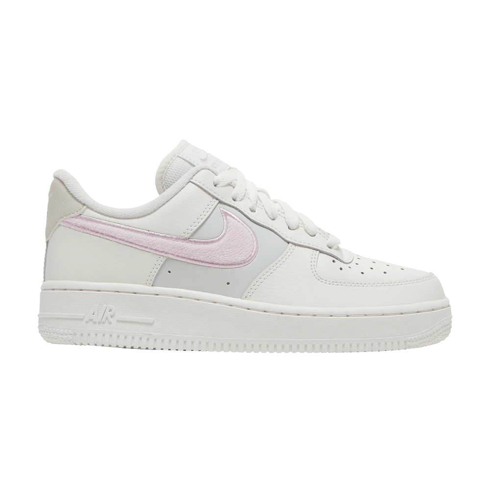 Кроссовки Nike Air Force 1 Low "Chenille Swoosh" (Женская размерная сетка)