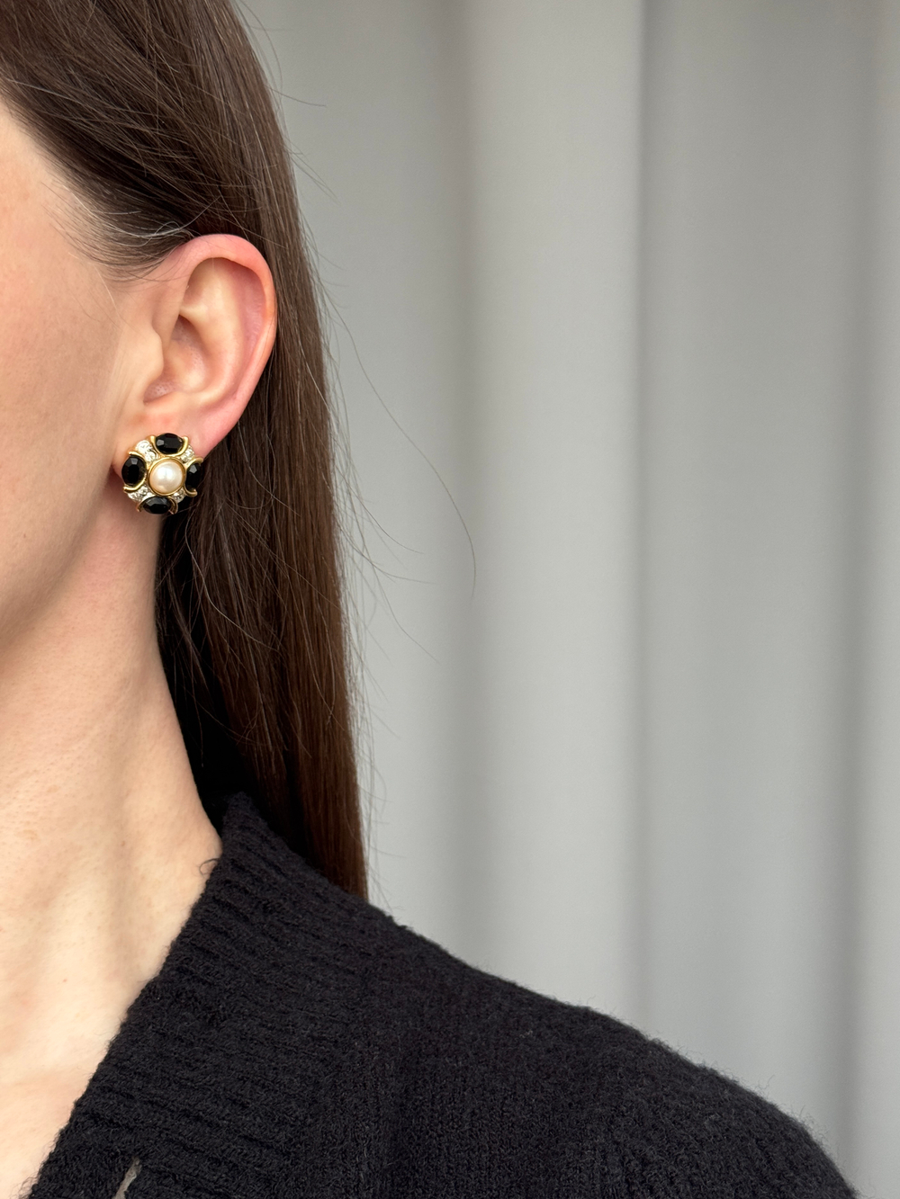 Серьги с чёрными кристаллами и «жемчугом»
