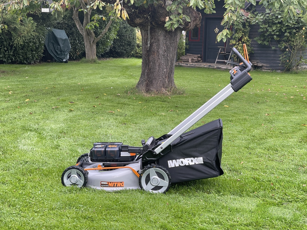 Газонокосилка аккумуляторная самоходная WORX WG761E 80В 51см