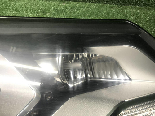 Битая Фара правая VW Tiguan 1 (2011-2018) ксенон