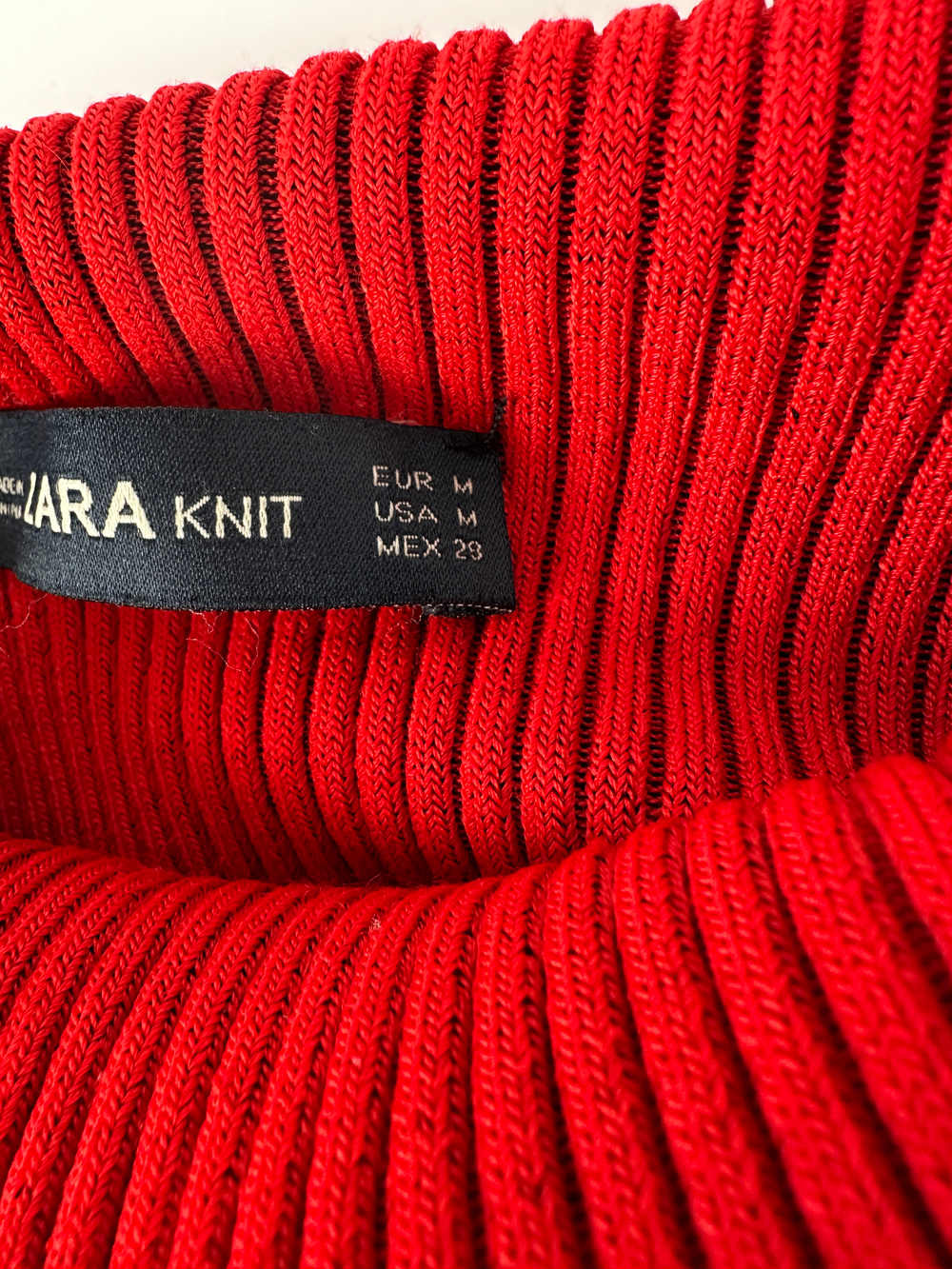 Водолазка Zara