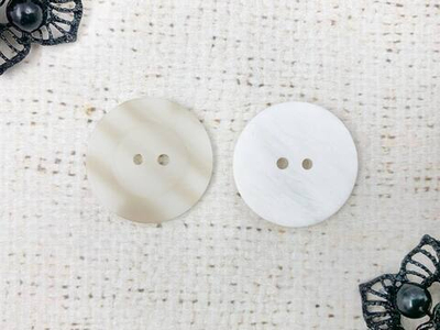 Пуговицы, d 2,8 см, бежево-белый
