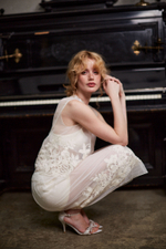 Топ из шелка с вышивкой молочный