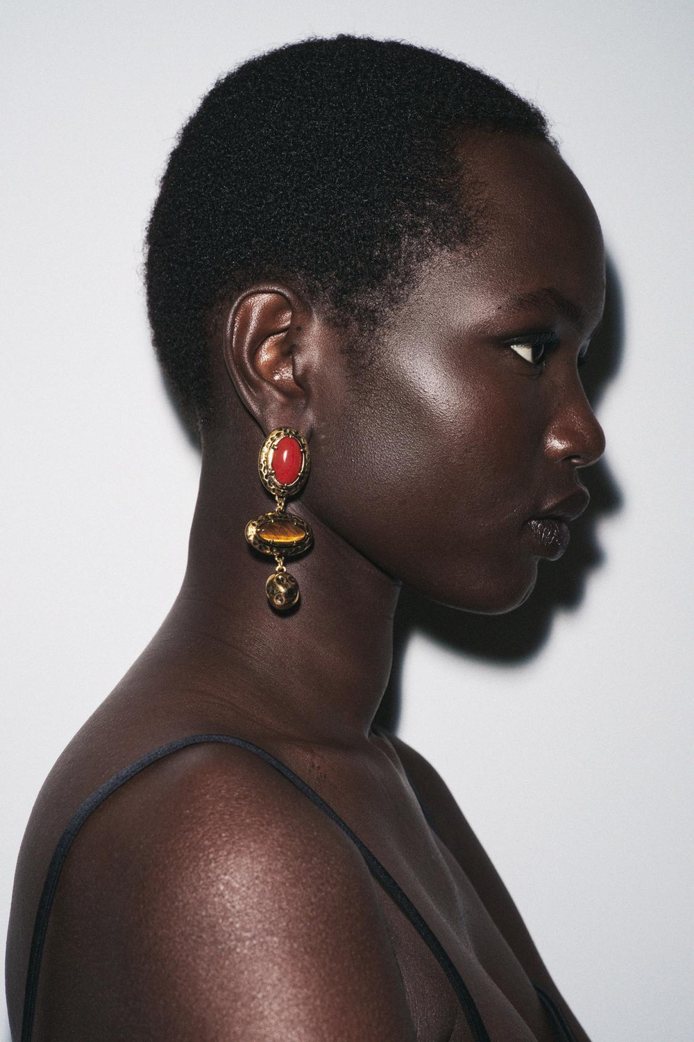 ZARA СЕРЬГИ С ТЕКСТУРНЫМИ КАМНЯМИ, ЗОЛОТИСТЫЙ