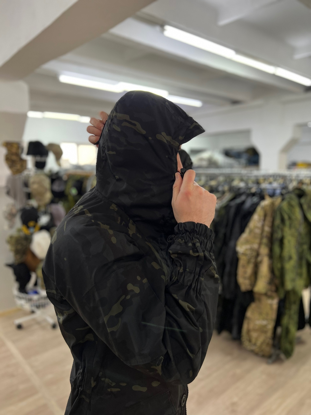 Костюм горка 6 весна лето / черный мультикам