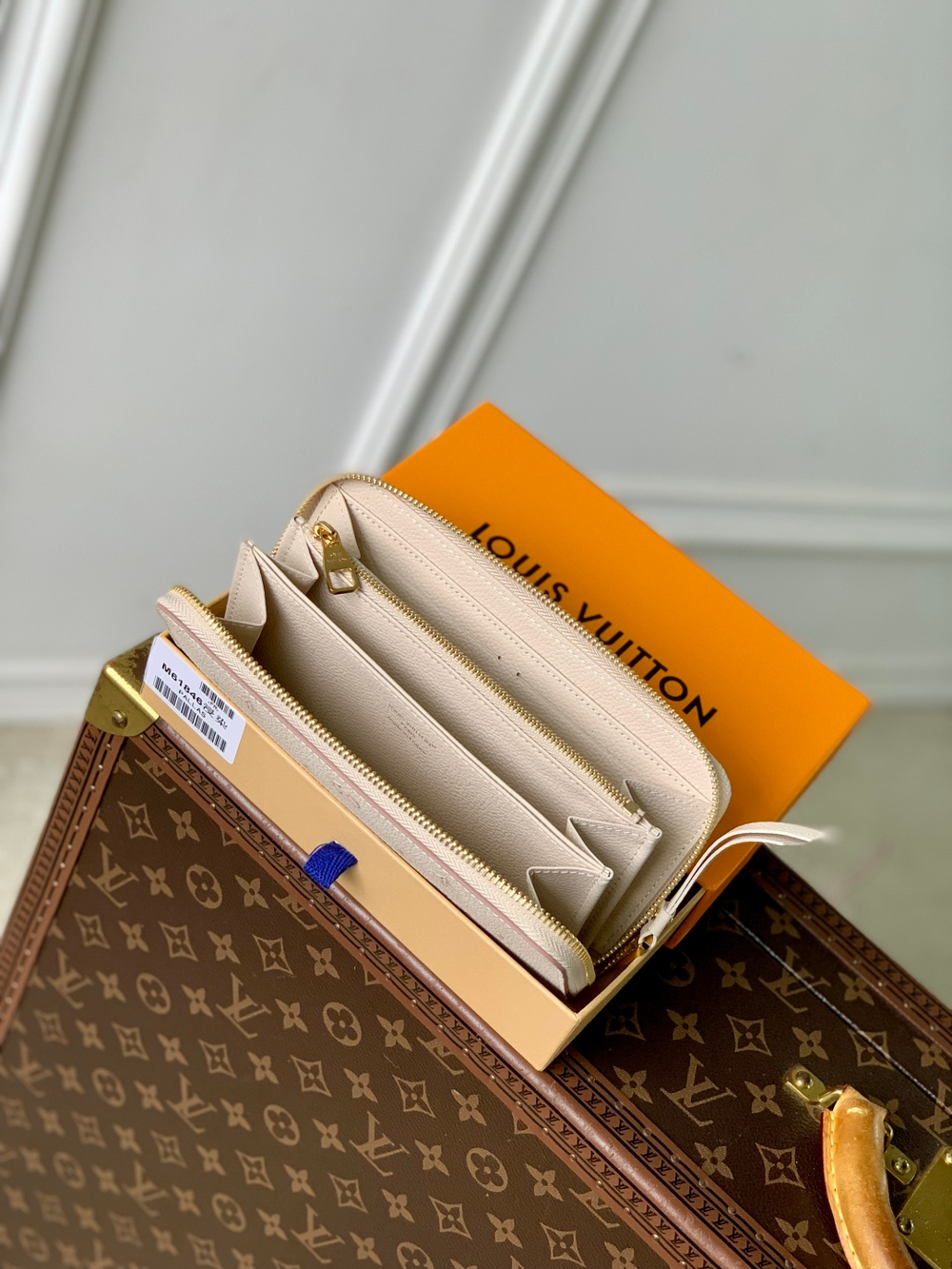 Louis Vuitton Zippy Wallet