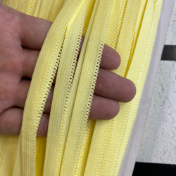 Резинка отделочная ажурная светло-желтая 10 мм