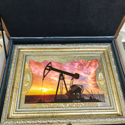 Панно с гравюрой "Нефтедобыча"