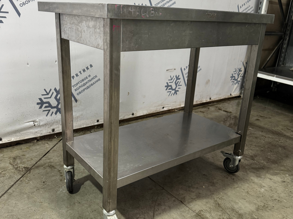 Стол из нержавеющей стали с полкой без борта 900х600х850 (на колесах )
