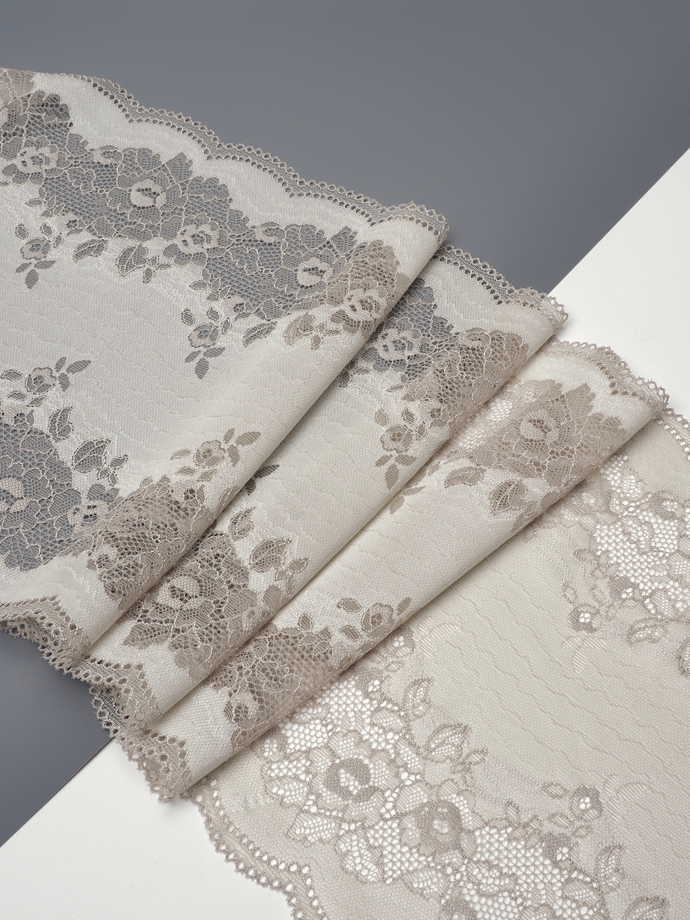 Эластичное кружево для белья серо-бежевое ширина 23 см