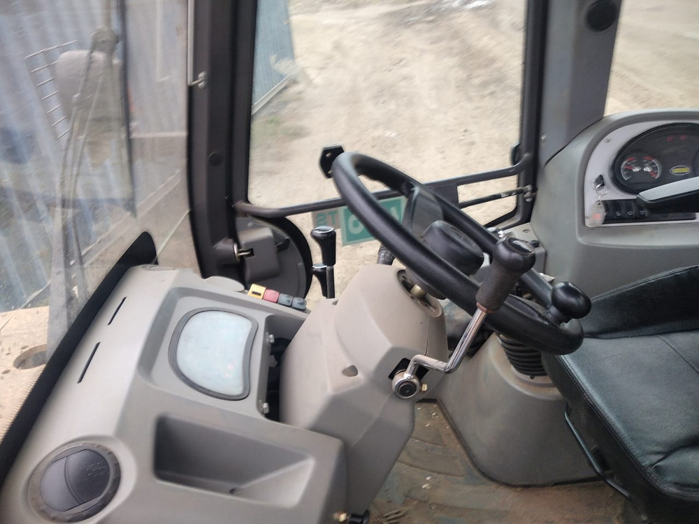 RUNMAX SE440 Экскаватор-погрузчик SE440TS (Дизельный, 4,8 л, 102 л.с., АТ)