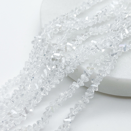 Бусина Треугольник, стекло, цвет прозрачный АВ, размер около 3*4 мм, цена за нить 34 см