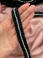 Тесьма черная с нитью люрекс ряд со стразами и жемчугом