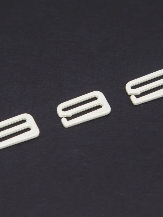 Крючок Arta-F, 15 мм, металл, айвори 004