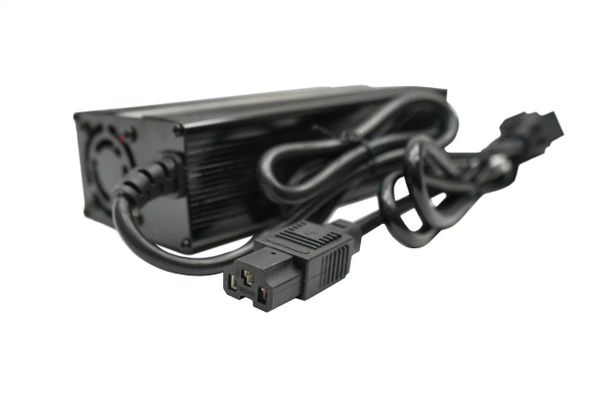 Зарядное устройство для электроскутеров 60v/10a фото №2