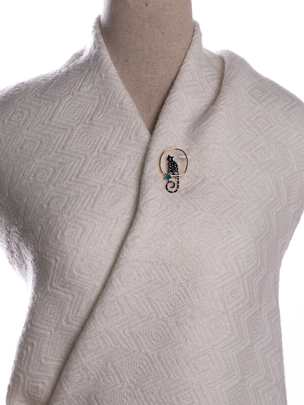 30046590 Брошь Chance