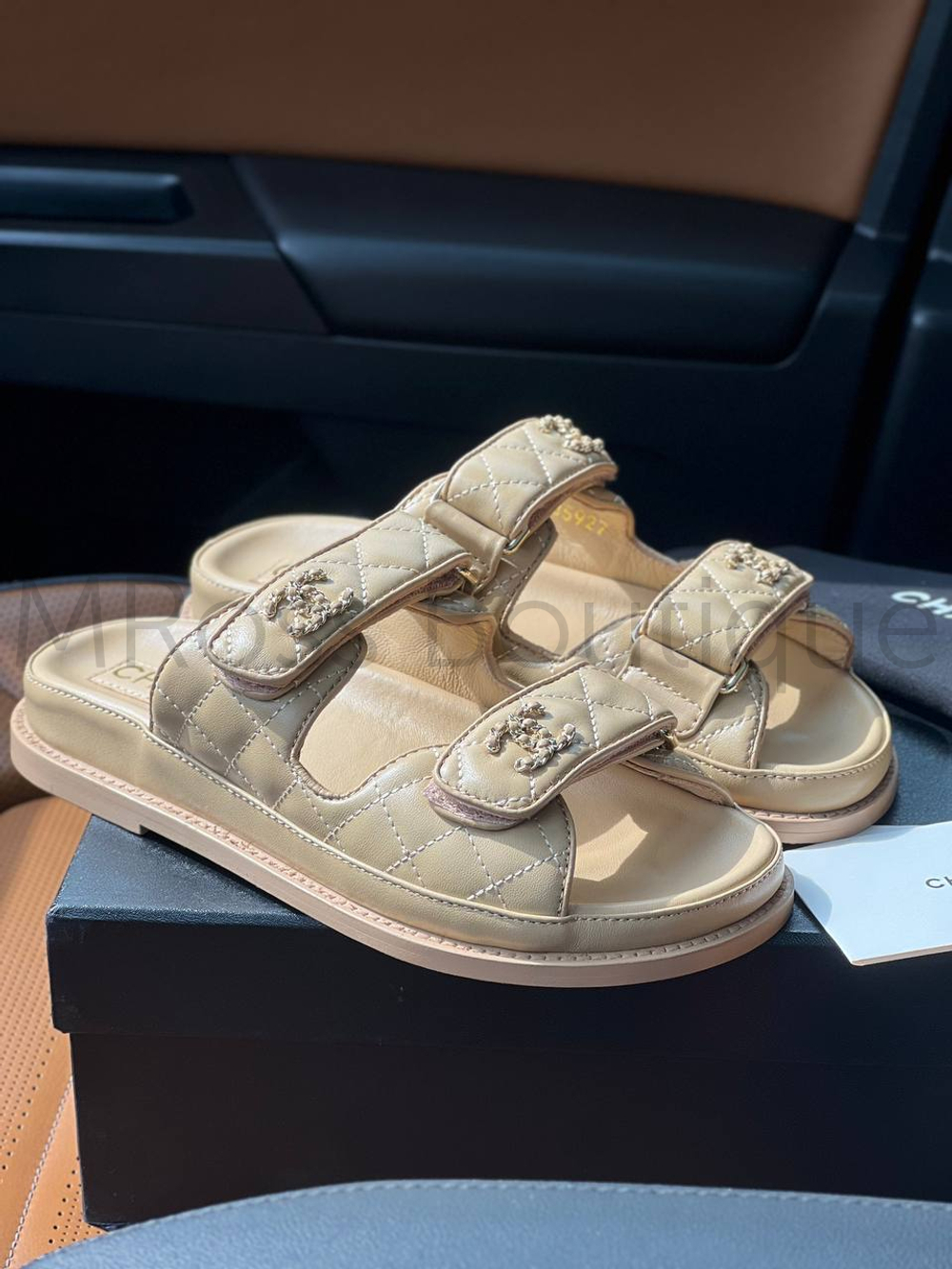 Женские сандалии Chanel Dad в бежевом цвете на липучках