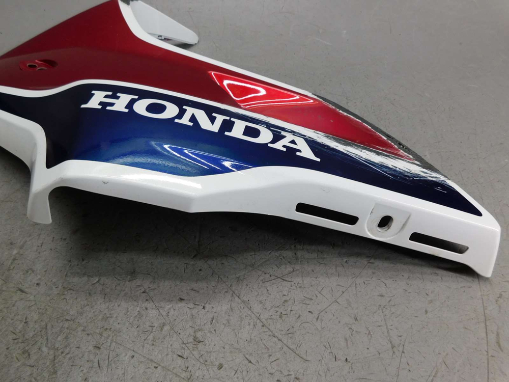 Пластик передний левый Honda CB1300 Boldor SC54 64231-MFO-9000 031266