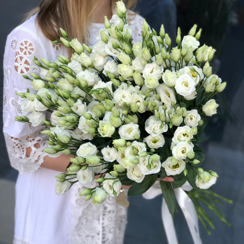 Букет из белой эустомы "White Poetry"