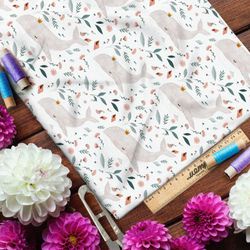 Ткань штапель пыльные киты и листва на белом фоне