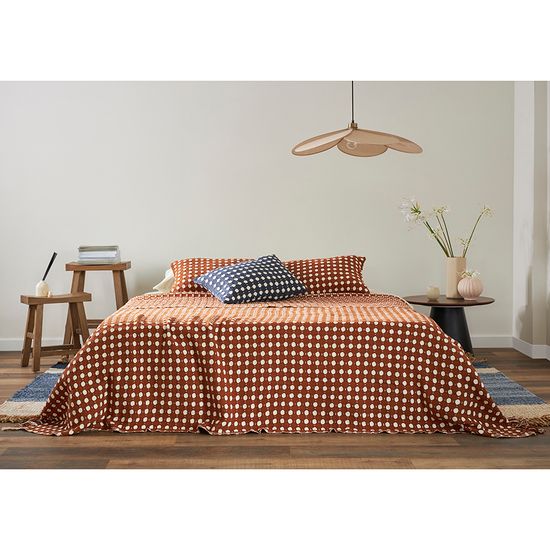 Покрывало из хлопка polka dots карамельного цвета из коллекции essential, 180х250 см