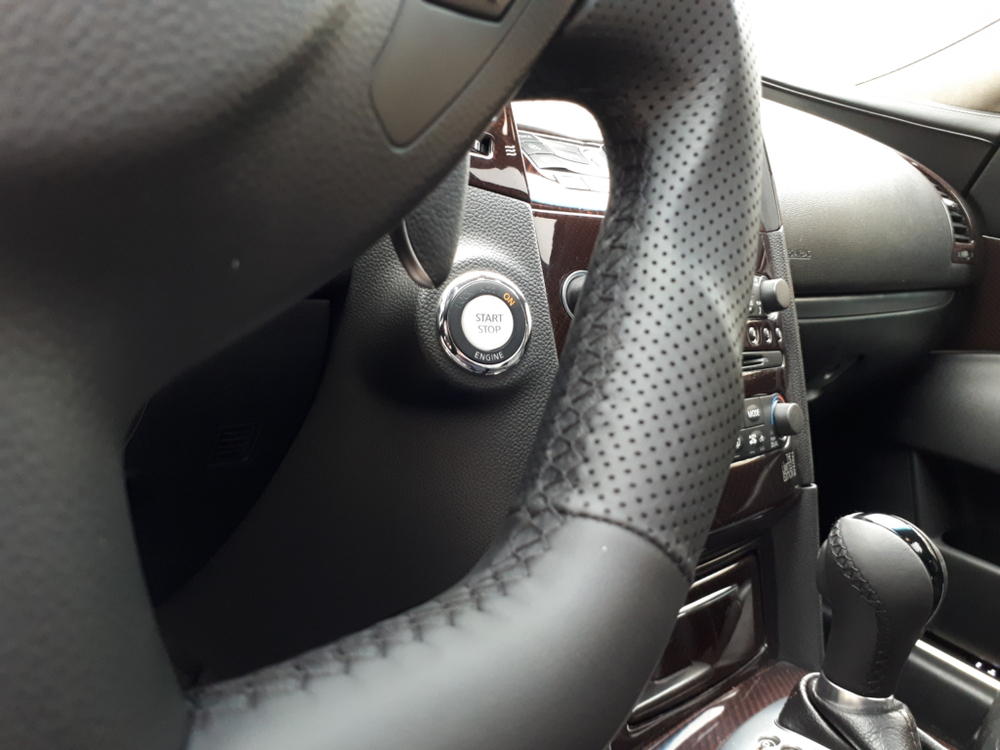 Руль ver.2 Infiniti FX37/FX50/FX30/QX70 черный