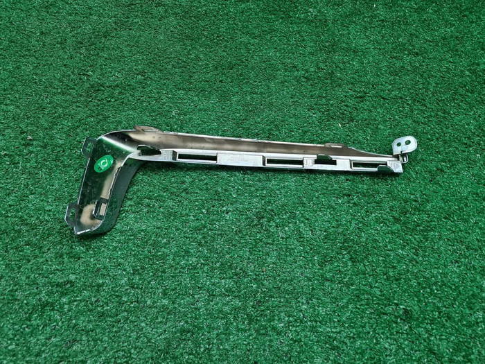 Молдинг переднего бампера Chery Tiggo 8 (22-нв)