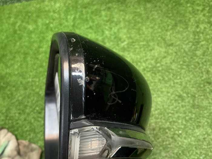 Зеркало правое Toyota Camry xv70 (17-24) 13 конт