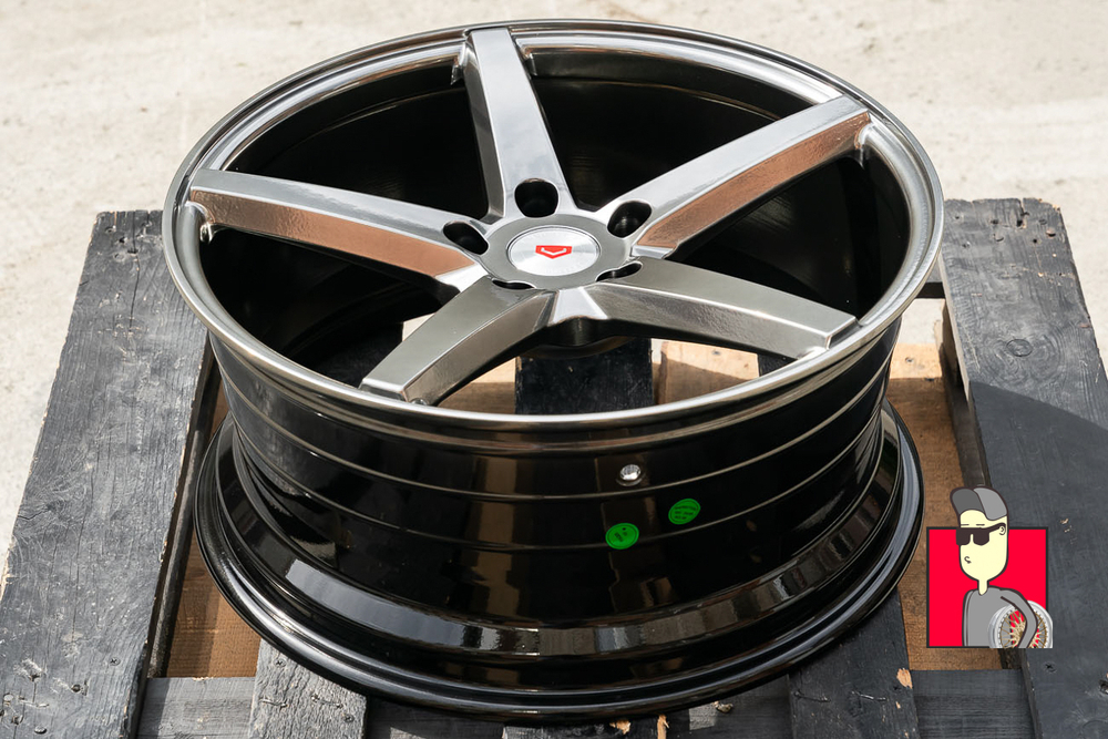 Комплект дисков Vossen VPS-303 18x8 et35 5x114.3